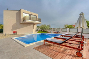 Family friendly house with a swimming pool Debeljak, Zadar - 21383